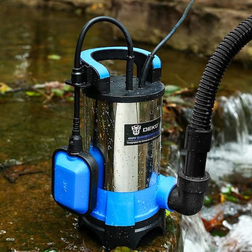 extraer agua de un pozo para regar